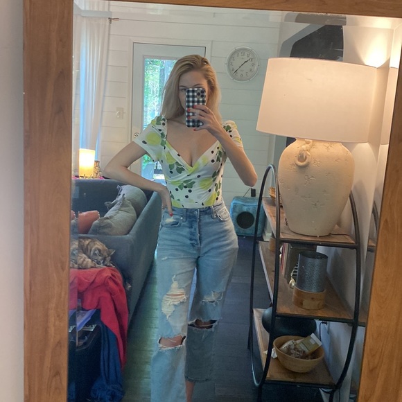 *SOON TO DONATE* Never Worn Lemon Bodysuit - Picture 8 of 8